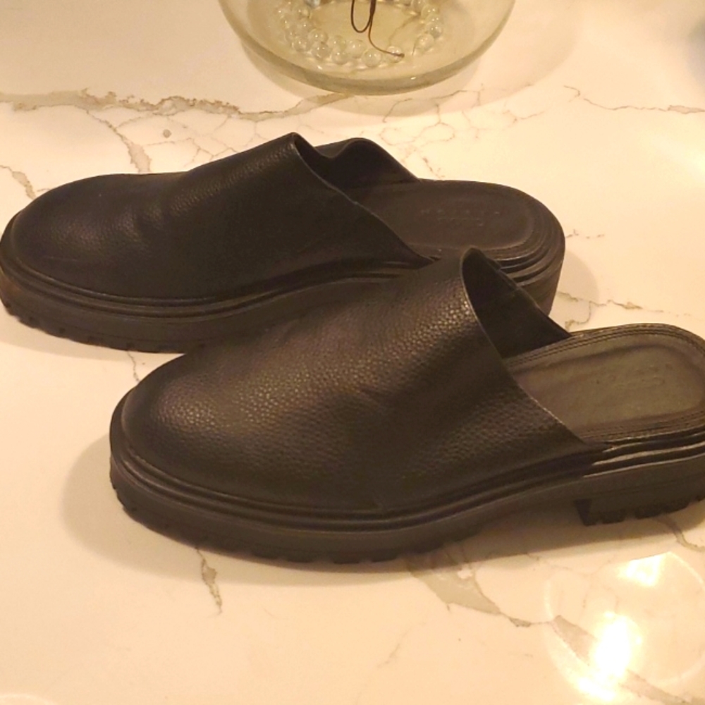 Chunky clogs
